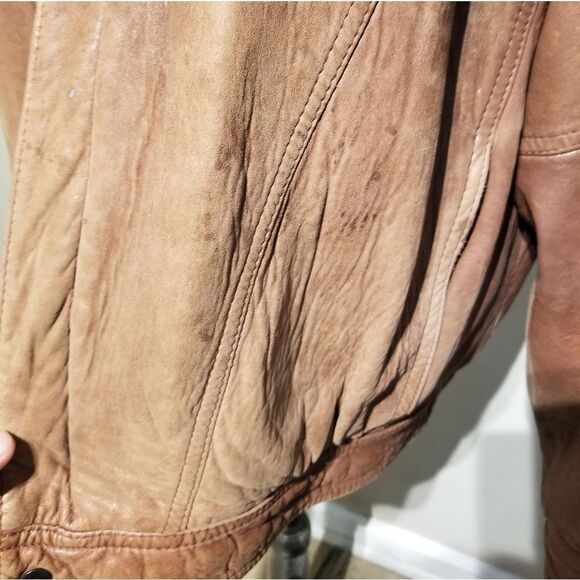 VINTAGE REMY LEATHER JACKET MADE IN USA SIZE 46. (SHD) - Picture 9 of 13
